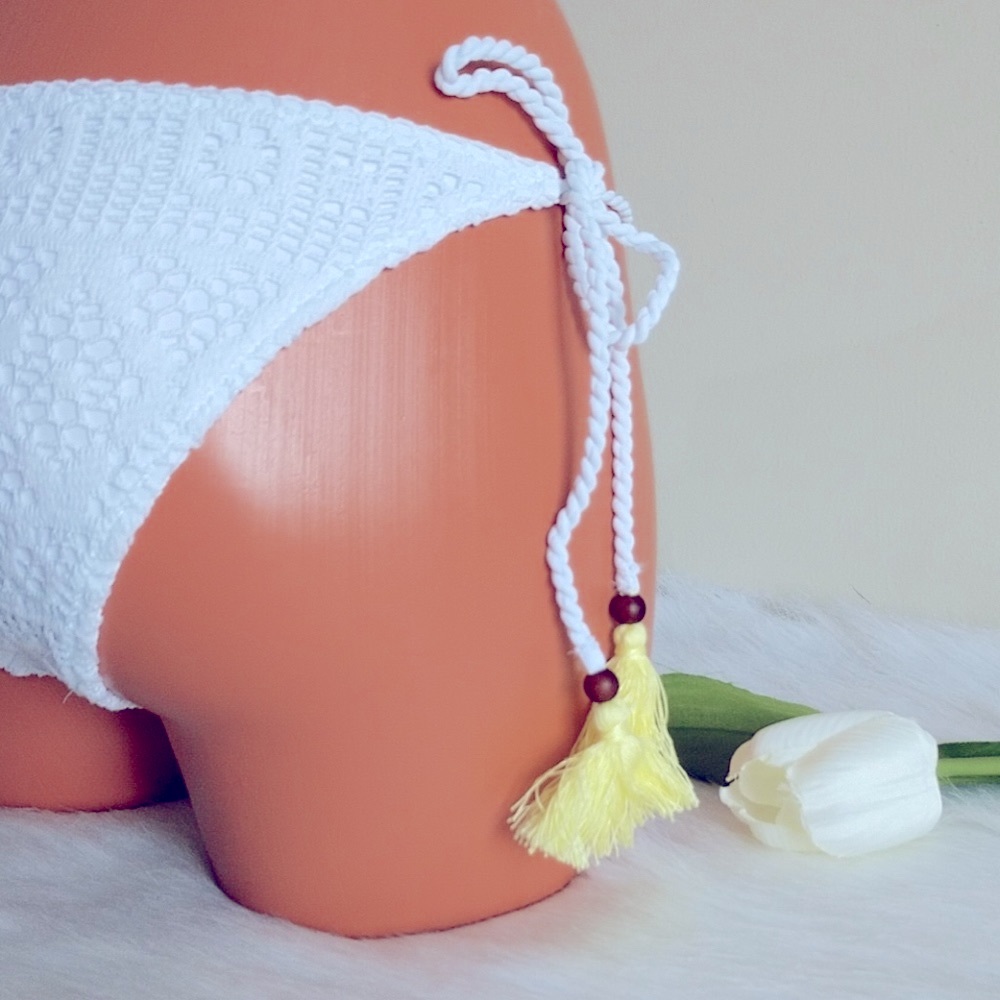 🌷VICTORIA'S SECRET BIKINI BOTTOM SIZE S,M,L. - Picture 3 of 6